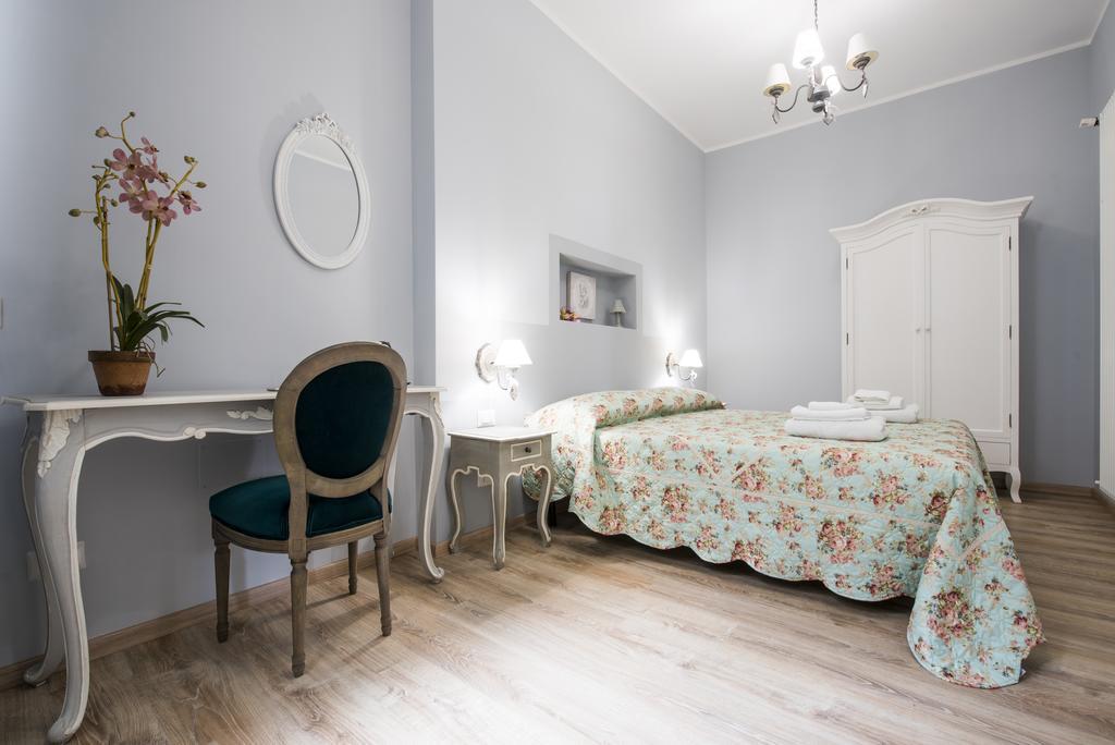 Romantic House المظهر الخارجي الصورة
